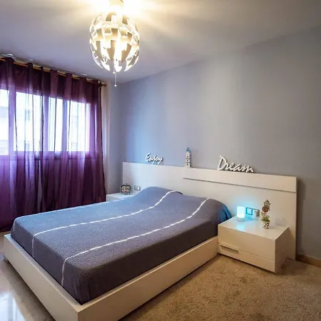 Apartamento Two Bedroom Stylish Studio, 5 Minutes Walk From The