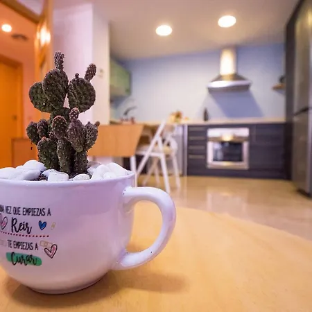 Two Bedroom Stylish Studio, 5 Minutes Walk From The * リョレート・デ・マル